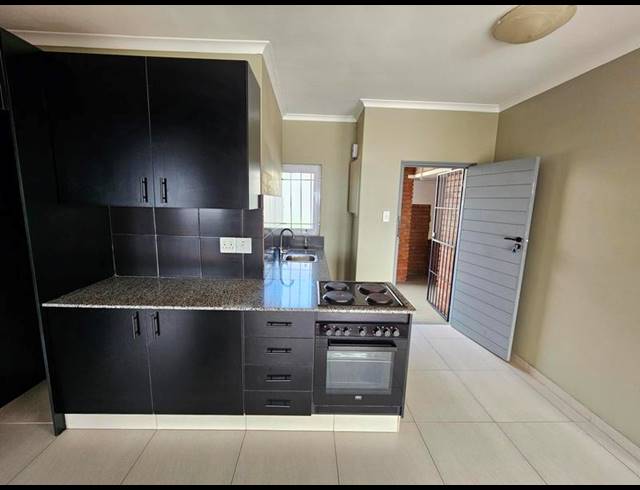 2 BEDROOM PROPERTY TO RENT IN ESSENWOOD